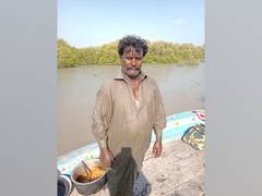 
      
      Gujarat: BSF apprehends Pakistani fisherman near Sir Creek
      
      