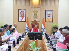 
      
      L-G Saxena chairs 5th Court meeting of IGDTUW
      
      
