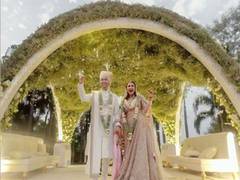 
      
      Parineeti Chopra, Raghav Chadha's new wedding pictures go viral 
      
      