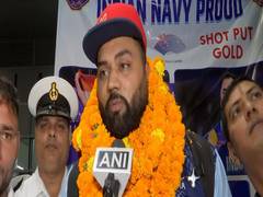 
      
      Athletics medallists receive rousing welcome in India
      
      