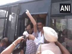 
      
      SYL issue: Chandigarh police detain protesting BJP leaders
      
      