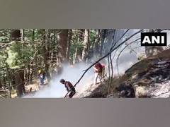 
      
      J-K: Fire breaks out in D H Pora forest range of Kulgam district
      
      