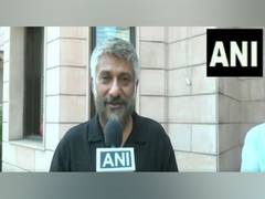 
      
      Vivek Agnihotri meets UP CM on 'The Vaccine War' 
      
      