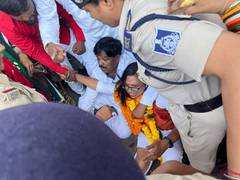 
      
      Nisha Bangre takes out Nyay Padyatra to get resignation accepted
      
      
