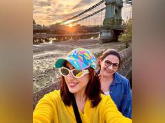 
      
      Sara Ali Khan shares pics from her holiday with Amrita Singh
      
      