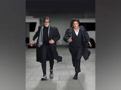 
      
      SRK wishes Amitabh Bachchan on his birthday
      
      