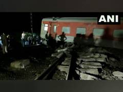 
      
      Bihar train accident: 4 dead and over 50 injured
      
      