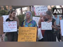 
      
      Israel: Locals hold demonstration in Tel Aviv amid war
      
      