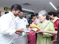 
      
      Sonia Gandhi arrives in Chennai for DMK Women's Rights Conference
      
      