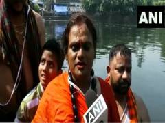 
      
      Navratri: Trans community in Bhubaneswar hold 'Kalash Yatra' 
      
      