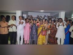 
      
      TDP leaders protest with tied hands against Chandrababu's arrest
      
      