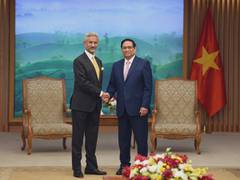
      
      EAM Jaishankar meets Vietnamese Prime Minister Pham Minh Chinh 
      
      