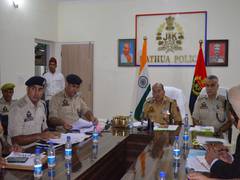 
      
      J-K: Jammu Zone IGP reviews security of Kathua District 
      
      