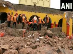
      
      J-K: Portion of Ranbireshwar Temple collapses in Jammu
      
      