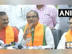 
      
      Why do such work that you face abuses: Chouhan asks Kamalnath 
      
      