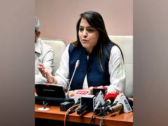 
      
      392 shops in Lajpat Nagar to be de-sealed: Delhi Mayor 
      
      