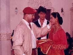 
      
      Anupam Kher shares stills from 'DDLJ' as it clocks 28 years
      
      