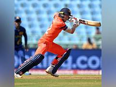 
      
      Engelbrecht, Logan's fifties power Netherlands to 262 against SL
      
      