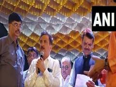 
      
      Deputy CM Devendra Fadnavis participates in Navaratri celebration
      
      