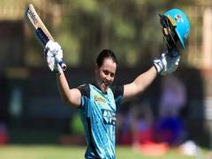 
      
      Harris leaves spectators baffled, scores six with broken bat
      
      