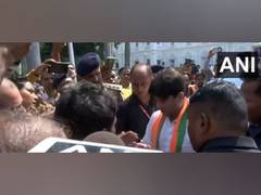 
      
      Jyotiraditya Scindia meets BJP workers protesting in Gwalior
      
      
