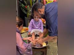 
      
      Shilpa, Raj performed Kanya Puja with daughter Samisha on Ashtami
      
      