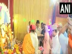 
      
      “Beautification of Gyanvapi well was done by empress Baiza Bai” 
      
      