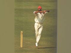 
      
      Nitin Gadkari condoles Bishan Singh Bedi’s death
      
      