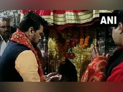 
      
      Anurag Thakur offers prayers at Jwala Ji temple on Vijaya Dashmi 
      
      
