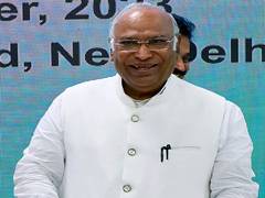 
      
      Mallikarjun Kharge extends greetings on Dussehra
      
      