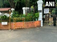 
      
      TN: Petrol bomb hurled outside Raj Bhawan
      
      