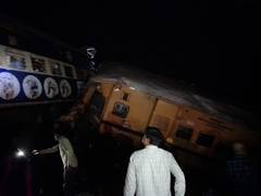 
      
      10 injured after two trains collide in Andhra's Vizianagaram
      
      