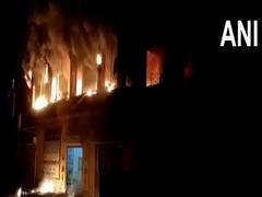 
      
      WB: Fire breaks out in motorcycle showroom in Asansol
      
      
