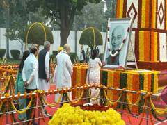 
      
      President Murmu, HM Shah pay floral tributes to Sardar Patel
      
      