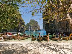 
      
      After Sri Lanka, Thailand waives visas for Indian tourists
      
      
