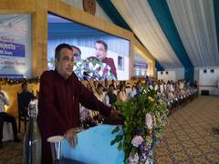 
      
      Guwahati: Gadkari inaugurates & lays foundation of 26 NH projects
      
      