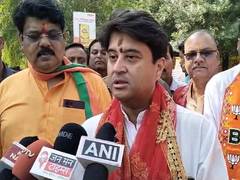 
      
      Union Minister Jyotiraditya Scindia on CM face
      
      