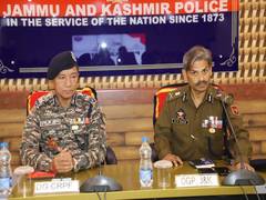 
      
      DG CRPF, DGP J-K jointly chair security review meeting 
      
      