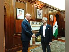 
      
      Jaishankar, Australian opposition leader discuss bilateral ties
      
      