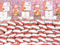 
      
      Pune: City traders prepare 2.5 lakh kg Laddu, Chivda
      
      
