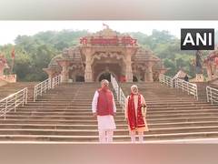 
      
      PM Modi offers prayers at Maa Bamleshwari temple in Chhattisgarh
      
      