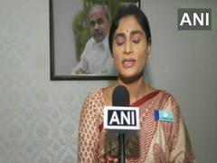 
      
      YSRTP Chief YS Sharmila reiterates support for Cong
      
      