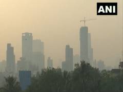 
      
      Mumbai: Skyscrapers, buildings remain veiled behind haze of smog
      
      
