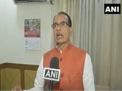 
      
      MP CM Shivraj Chouhan accuses Priyanka and Rahul Gandhi of lying 
      
      