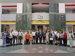 
      
      Singapore Institute Explores Collaboration Opportunities 
      
      