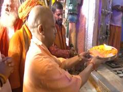 
      
      UP CM Yogi Adityanath offers prayers at Hanuman Garhi, Ram Lala 
      
      