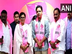 
      
      Congress leader Palvai Sravanthi joins BRS
      
      