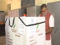 
      
      MP Polls: MoS Patel casts his vote in Narsinghpur
      
      