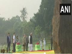 
      
      Congress commemorates Indira Gandhi on her birth anniversary
      
      