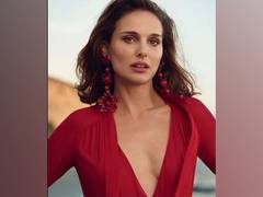 
      
      Natalie Portman shares advice for kids willing to enter showbiz
      
      